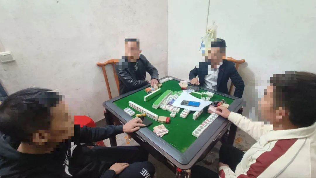 优选推荐“众亿棋牌辅助器开挂”其实确实有挂 