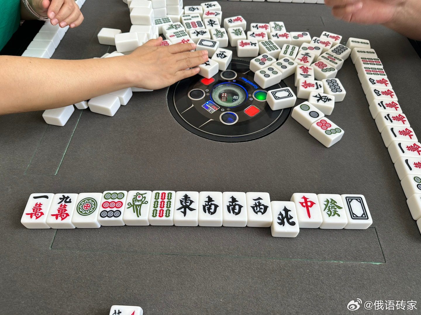 「热点资讯」手机打麻将开挂的方法!其实确实有挂的