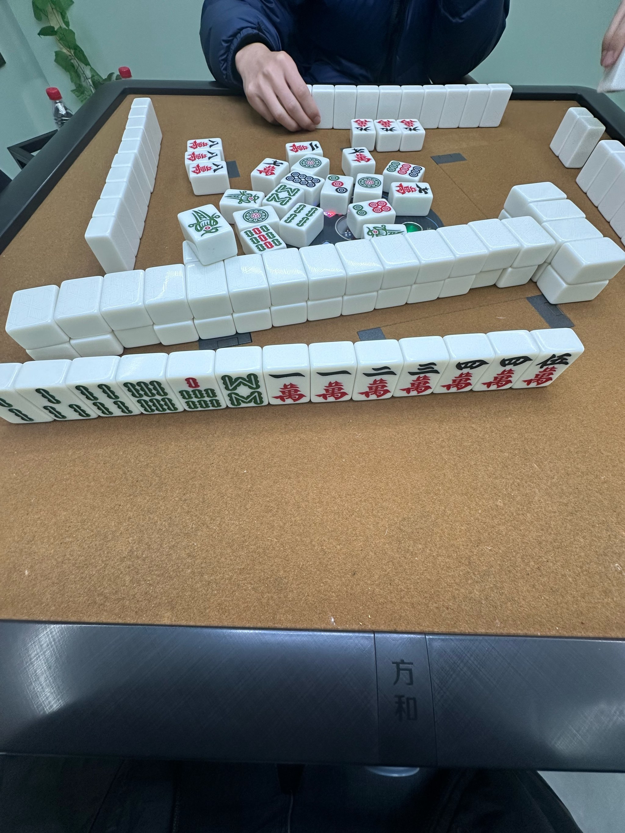 玩家必看科普！俱乐部麻将确实有挂的(怎么发好牌)