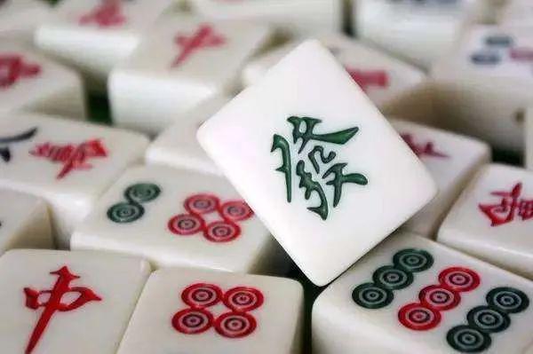 玩家必备攻略！微信麻将骗局大揭密(怎样才能赢)