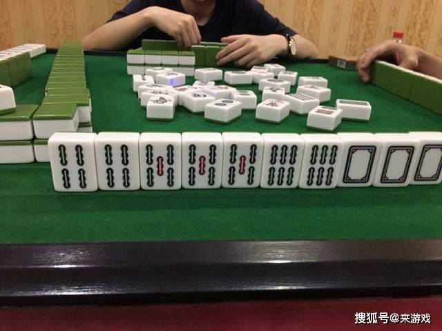 必看盘点揭秘！全来湖南麻将其实是有挂的(怎么提高赢牌率)