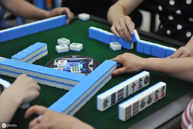 给大家科普一下！中至上饶麻将如何提高胜率(怎么老输必备神器)