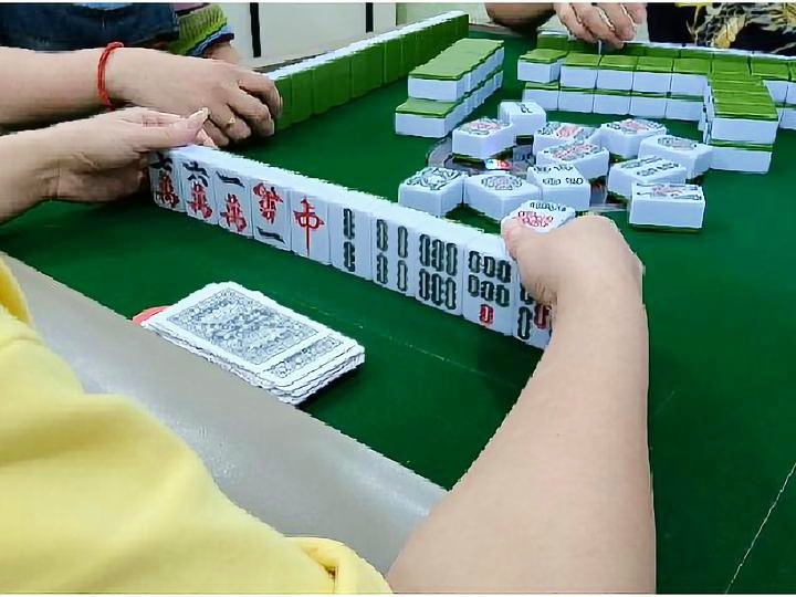 厉害了!雀神麻将打红中怎么老是输-哔哩哔哩 